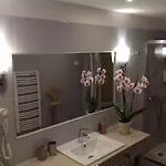 Bed & Breakfast Gosciniec Pod Markizami 3*