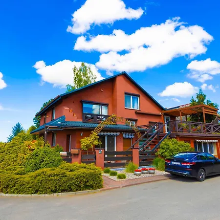 Bed & Breakfast Gosciniec Pod Markizami 3*