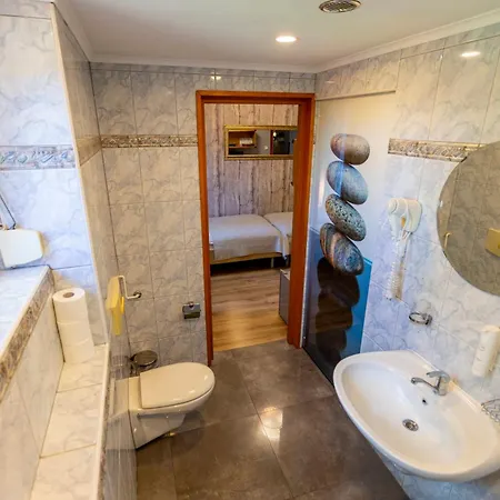 格斯尼克波德玛奇匝米旅馆 3* 马尔堡