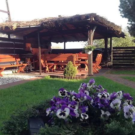 Gosciniec Pod Markizami Bed & Breakfast 3*