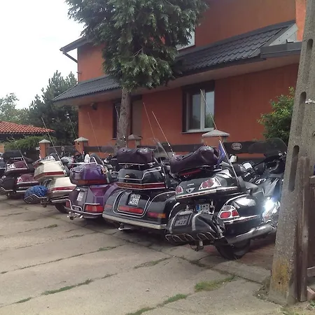 Gosciniec Pod Markizami 3*