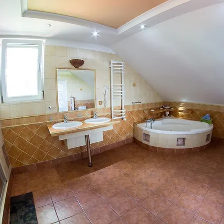 Gosciniec Pod Markizami Bed & Breakfast Malbork