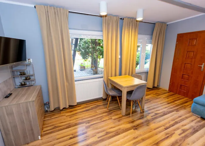 Gosciniec Pod Markizami Couette-café Malbork