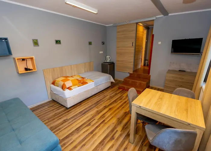 Gosciniec Pod Markizami Couette-café Malbork