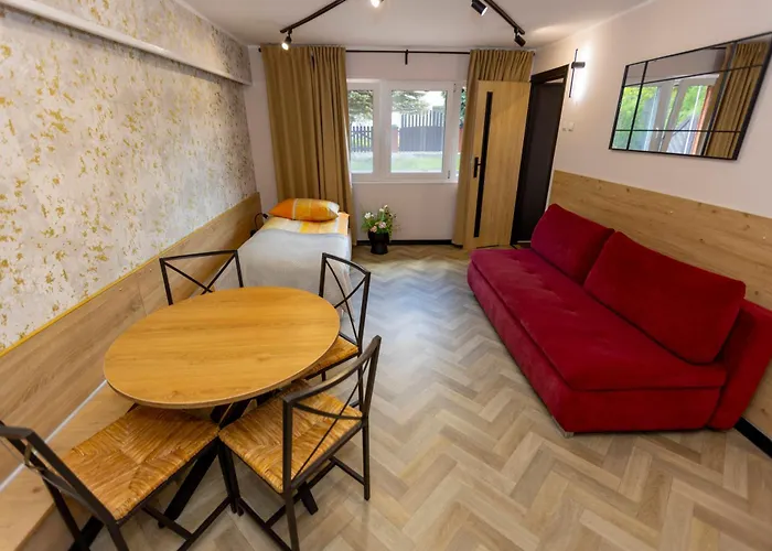 ベッド・アンド・ブレックファスト Gosciniec Pod Markizami マルボルク