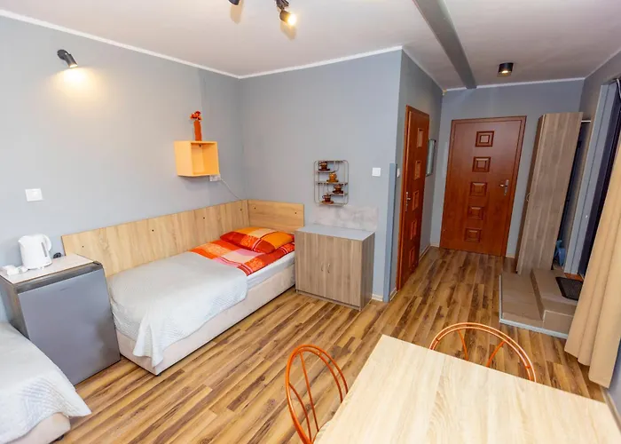 Gosciniec Pod Markizami Couette-café 3*